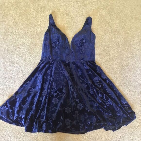 Alyce Paris Women's Royal Blue Velvet Cocktail Prom Dress - Picture 2 of 10